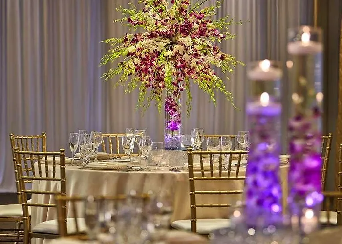 Arista Hotel Naperville