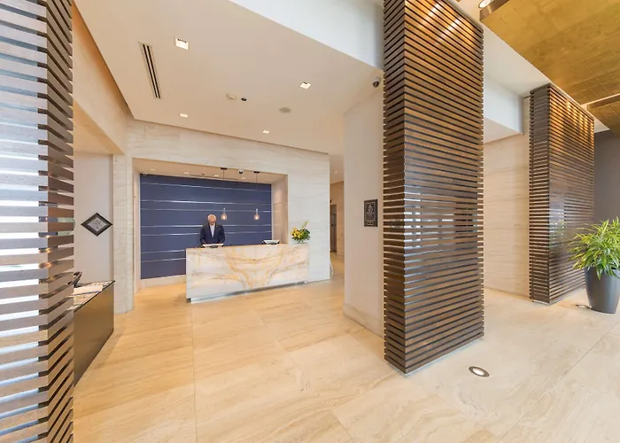 Hotel Arista Naperville