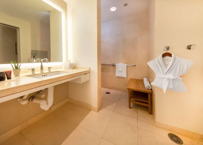Arista Hotel Naperville